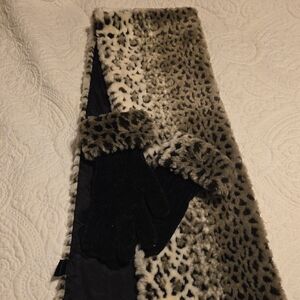 Leopard Print Faux Fur Scarf and Gloves Set